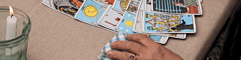 How to Set up Tarot Cards: 8 Steps (with Pictures)