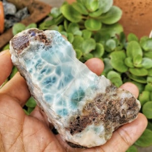 10 Best Crystals to Attract Your Soulmate With Ease